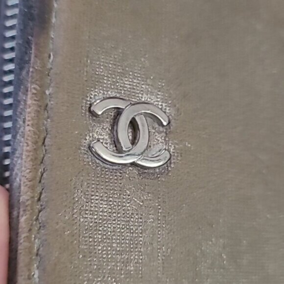 Authentic CHANEL Long Zippy Wallet - Picture 5 of 16